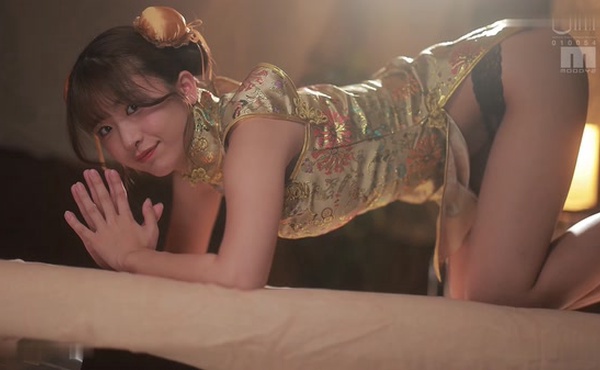 一度射精しても見つめて囁きヌイてくれる回春エステ 川口桜Uncensored-MIDA-541 